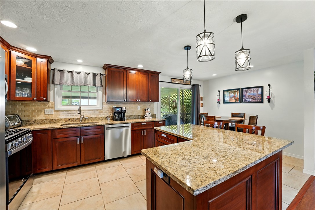 909 Fox Run Cir
