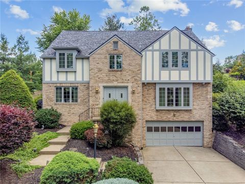 Photo of 95 William Dr, Canonsburg, PA 15317 (MLS # 1761938)