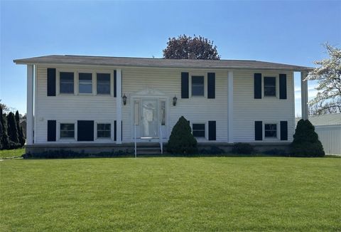Photo of 50 E Tennyson Street, Homer City, PA 15748 (MLS # 1750778)
