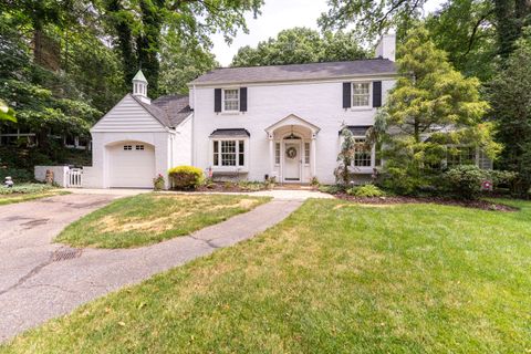 Photo for 339 Inglewood Drive