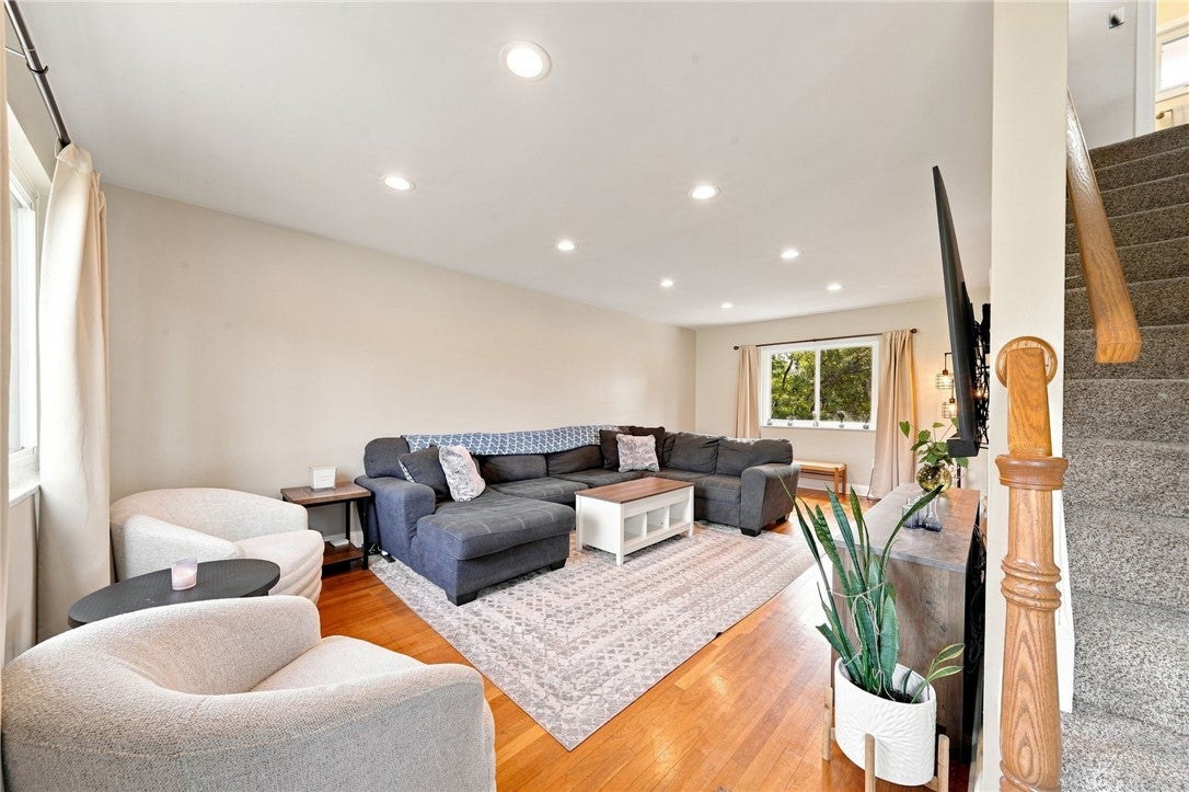 224 Elbe Dr