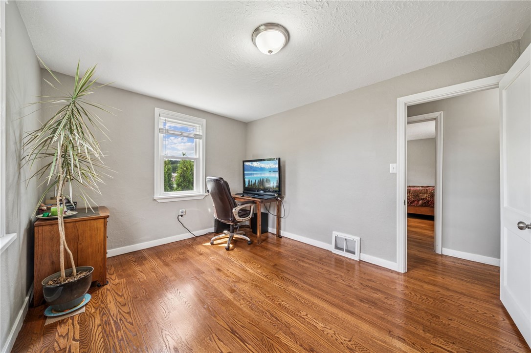 Hempfield Twp, Pennsylvania 15601, United States, 3 Bedrooms Bedrooms, ,2 BathroomsBathrooms,Residential,Active,201222