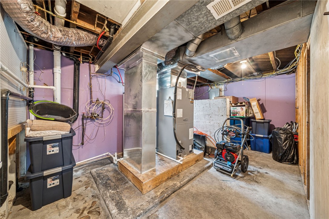 Hempfield Twp, Pennsylvania 15601, United States, 3 Bedrooms Bedrooms, ,2 BathroomsBathrooms,Residential,Active,201222