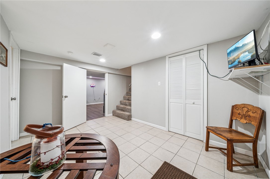 Hempfield Twp, Pennsylvania 15601, United States, 3 Bedrooms Bedrooms, ,2 BathroomsBathrooms,Residential,Active,201222