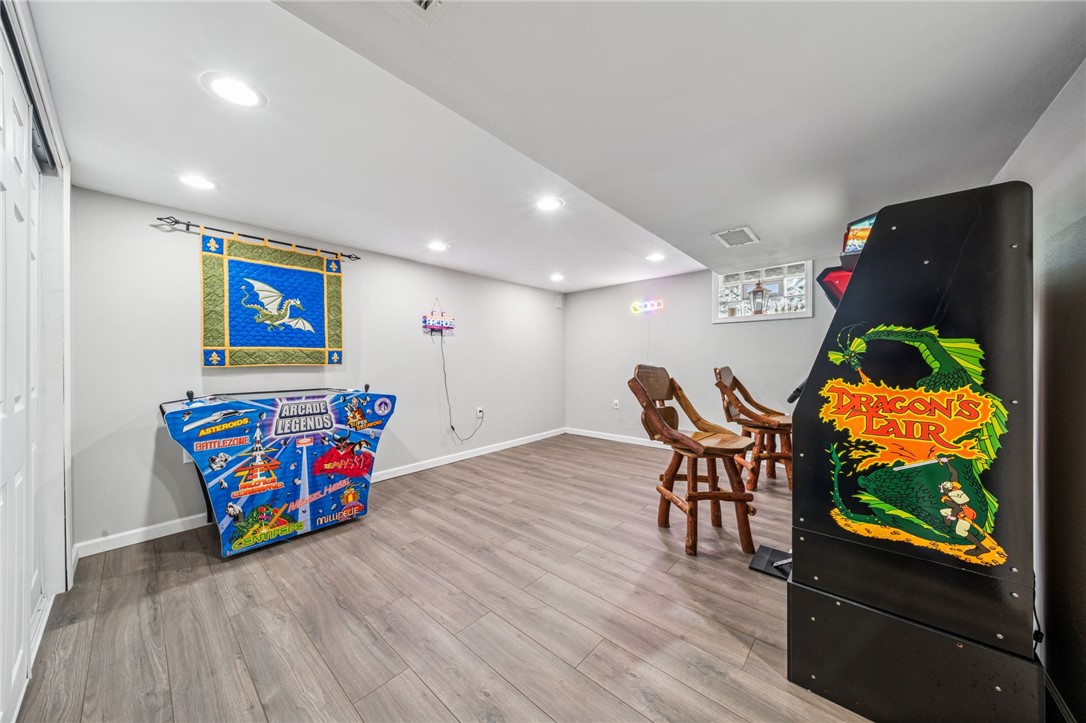 Hempfield Twp, Pennsylvania 15601, United States, 3 Bedrooms Bedrooms, ,2 BathroomsBathrooms,Residential,Active,201222