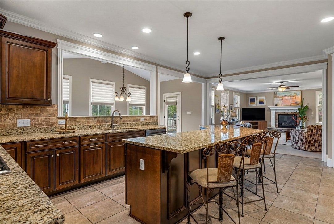 124 Majestic Dr