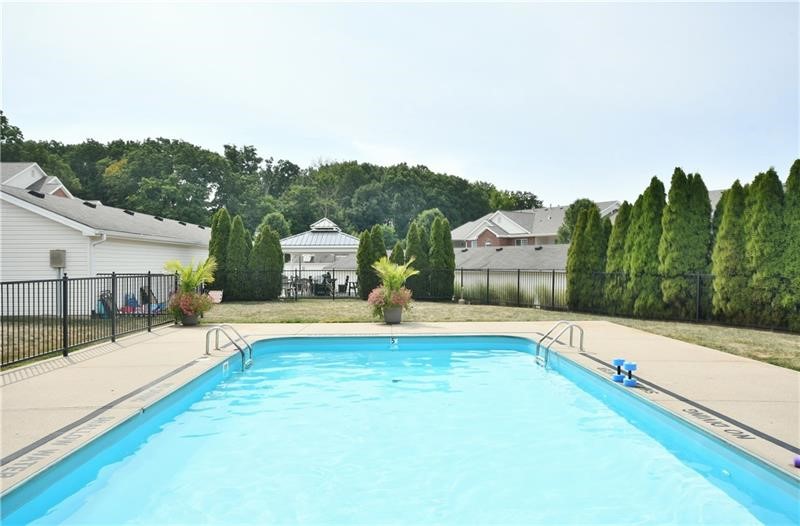 900 Hidden Ridge Ct Ct #202, South Park, Pennsylvania image 24