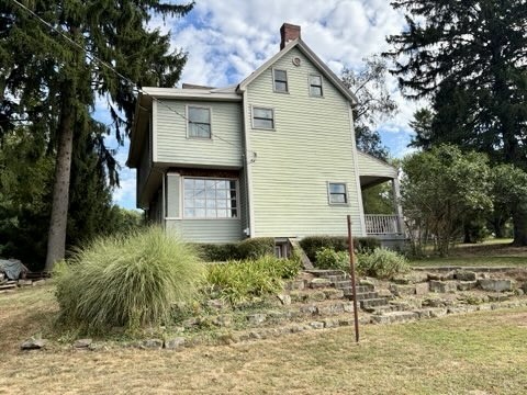 2345 Fairlawn Dr