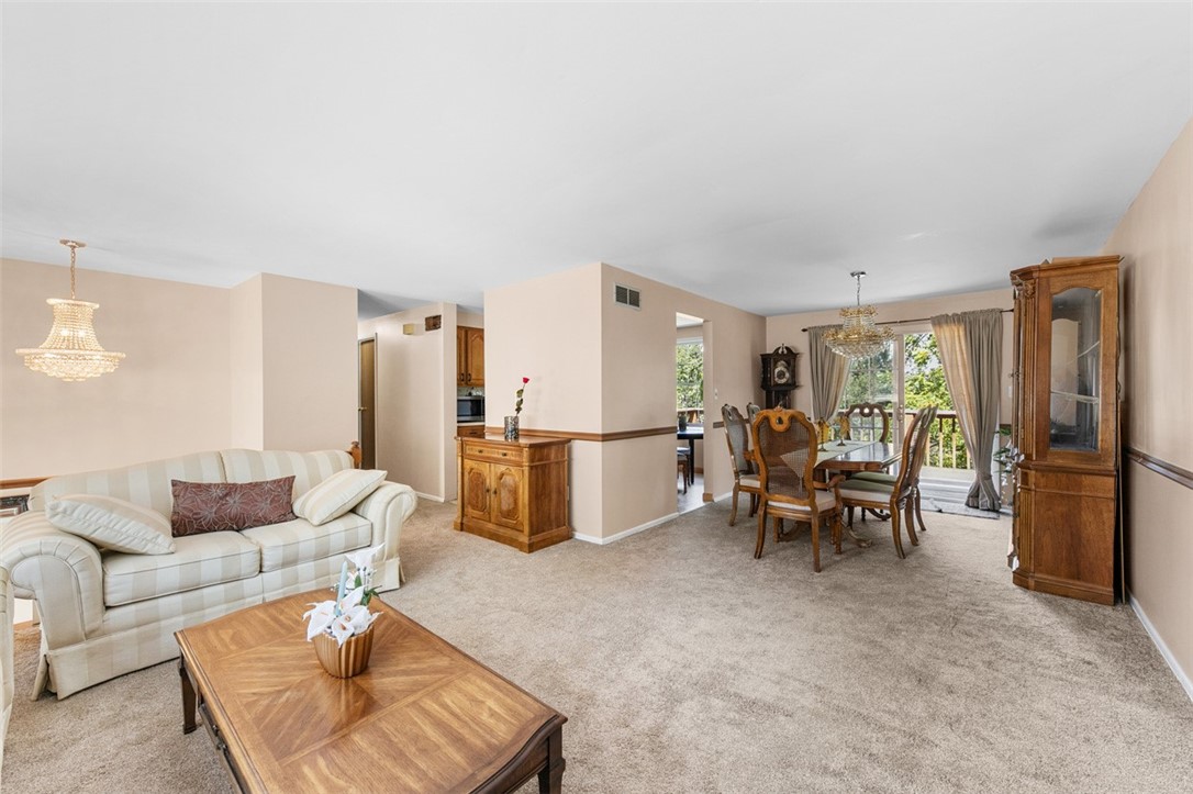 Penn Twp, Pennsylvania 15632, United States, 3 Bedrooms Bedrooms, ,3 BathroomsBathrooms,Residential,Active,213500