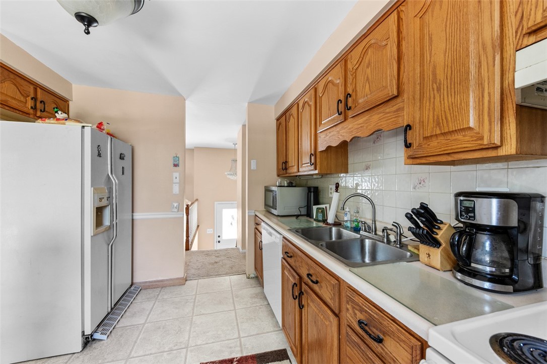 Penn Twp, Pennsylvania 15632, United States, 3 Bedrooms Bedrooms, ,3 BathroomsBathrooms,Residential,Active,213500