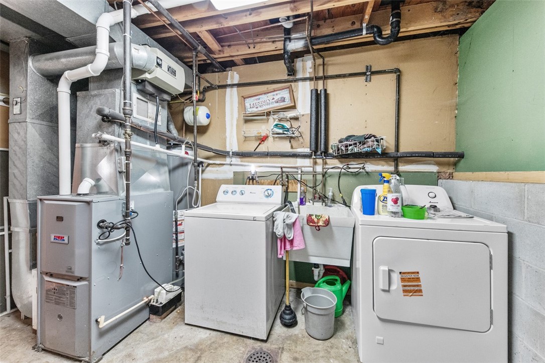 Penn Twp, Pennsylvania 15632, United States, 3 Bedrooms Bedrooms, ,3 BathroomsBathrooms,Residential,Active,213500