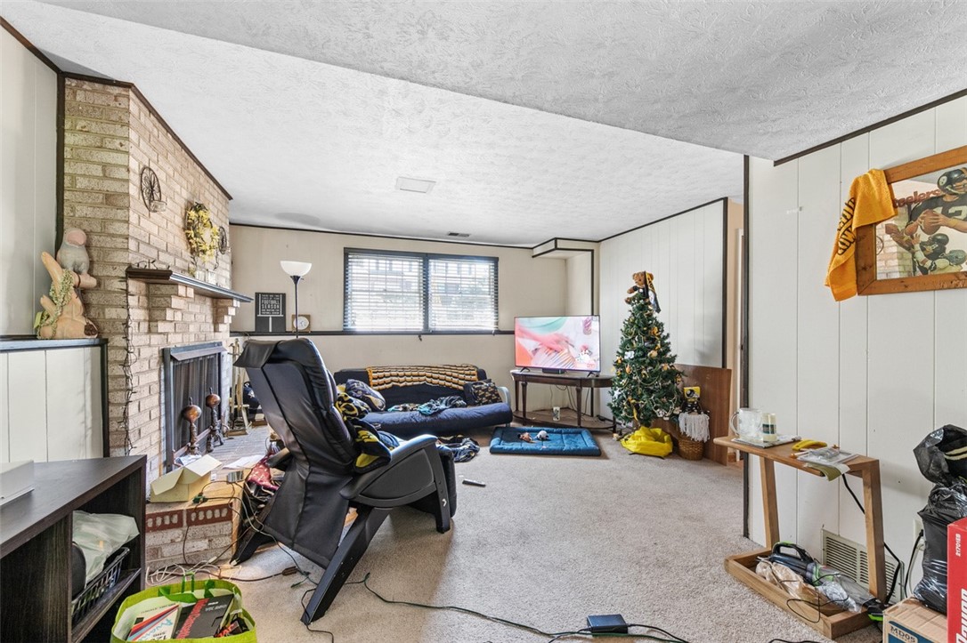 Penn Twp, Pennsylvania 15632, United States, 3 Bedrooms Bedrooms, ,3 BathroomsBathrooms,Residential,Active,213500