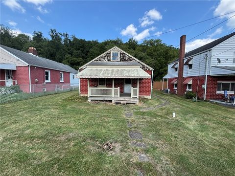 16 Penn Ave East Bethlehem PA 15322