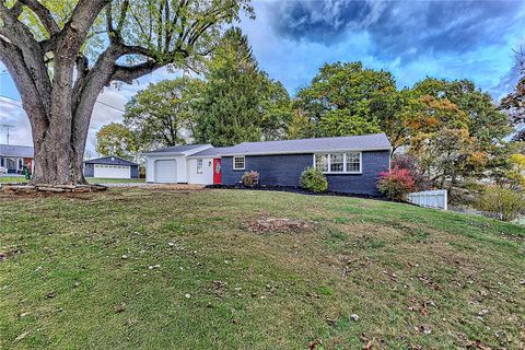 Photo of 329 Circle Dr, Delmont, PA 15626 (MLS # 1727041)