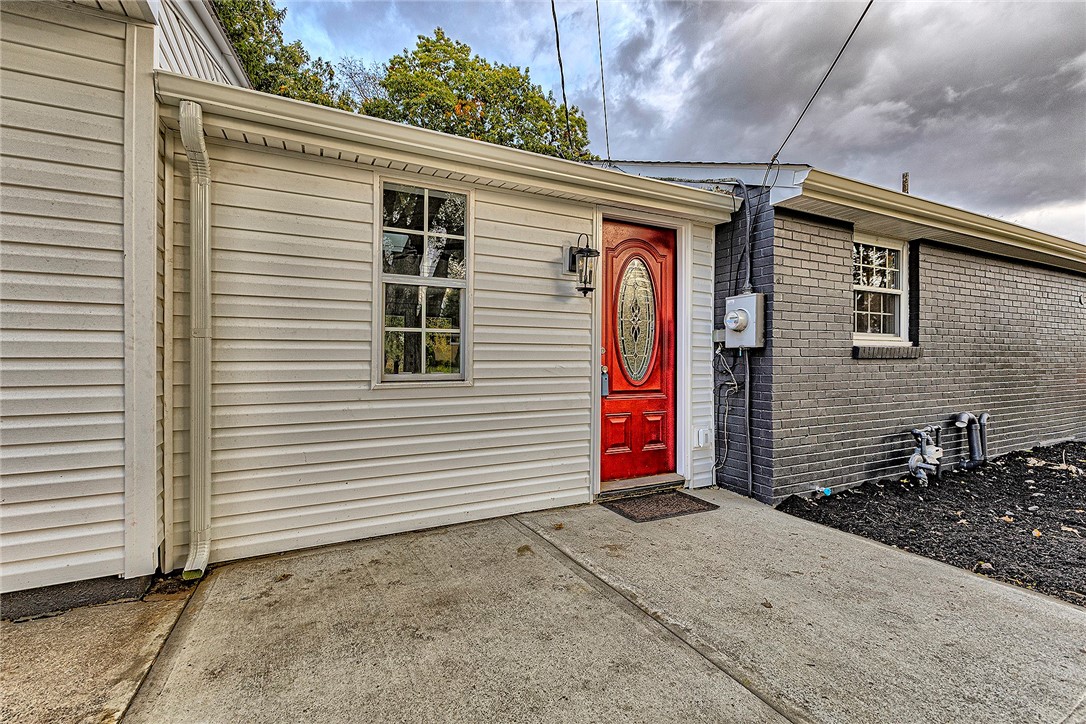 329 Circle Dr