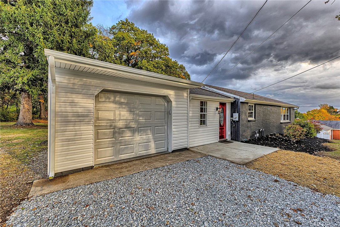 329 Circle Dr