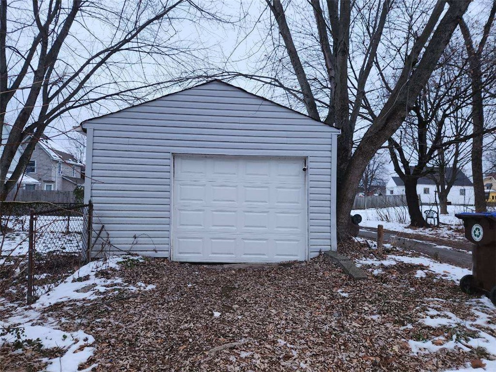 Sharon, Pennsylvania 16146, United States, 3 Bedrooms Bedrooms, ,1 BathroomBathrooms,Residential,Active,254180