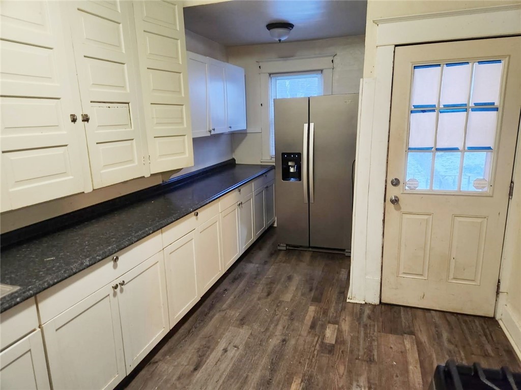 Sharon, Pennsylvania 16146, United States, 3 Bedrooms Bedrooms, ,1 BathroomBathrooms,Residential,Active,254180