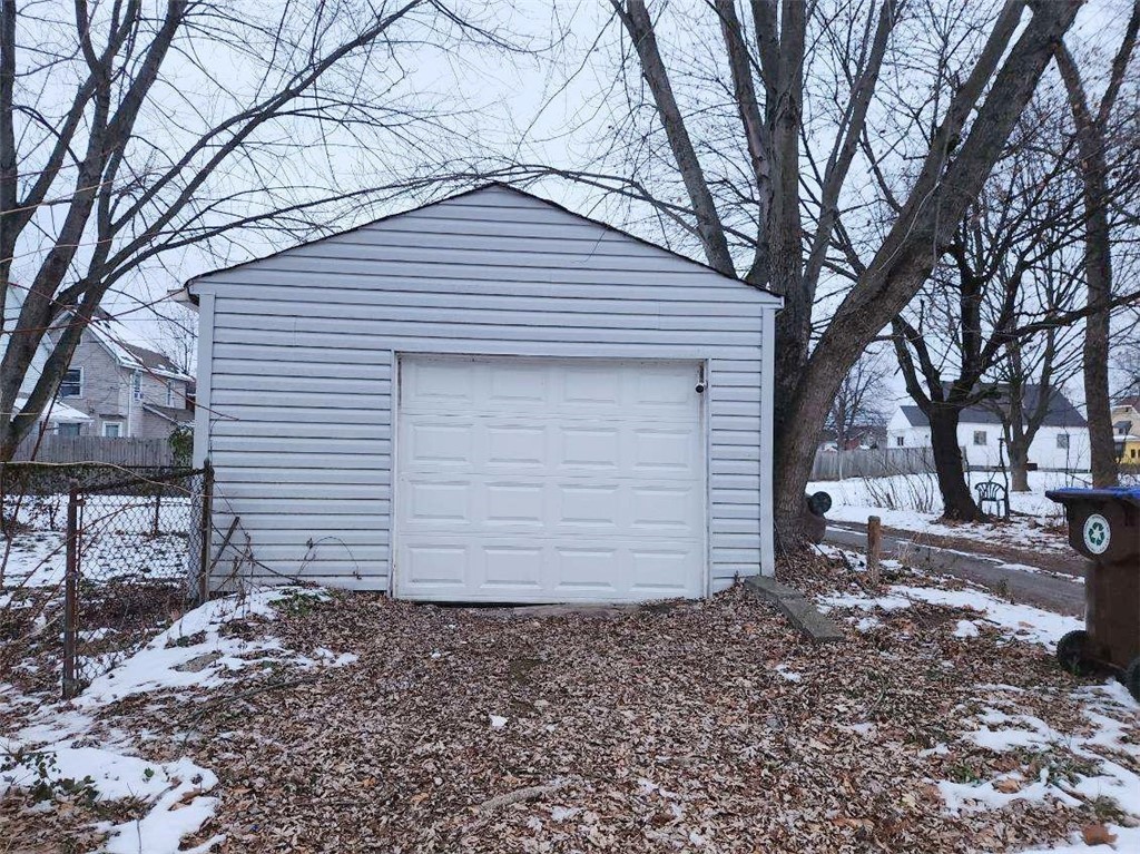 Sharon, Pennsylvania 16146, United States, 3 Bedrooms Bedrooms, ,1 BathroomBathrooms,Residential,Active,254180