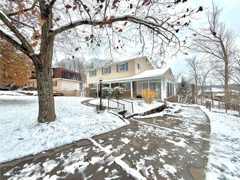 1449 Park View Dr McCandless PA 15101