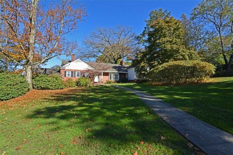 Photo for 801 Hulton Rd