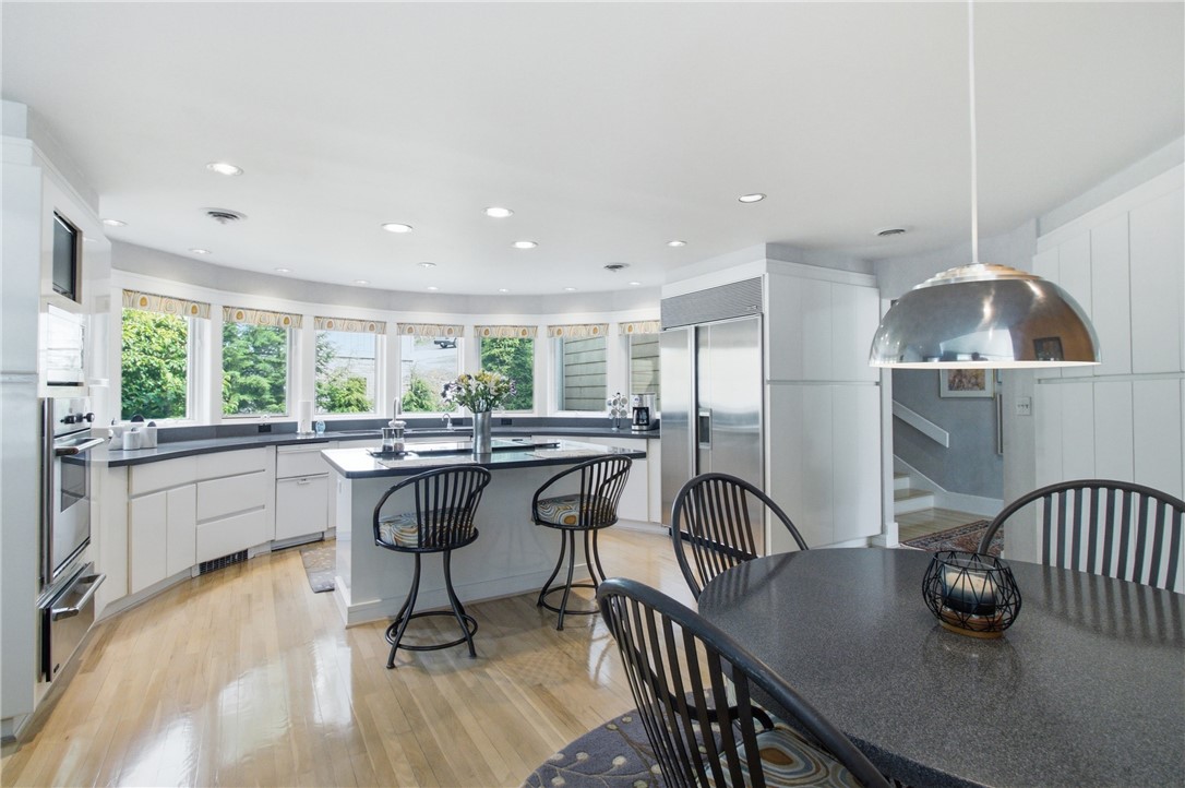 11 Canouan Court