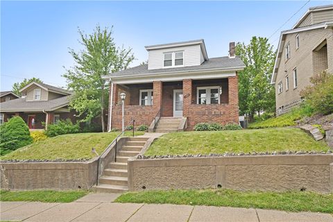 Photo of 18 W Manilla Ave, Pittsburgh, PA 15220 (MLS # 1725933)