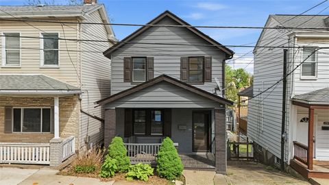 Photo of 177 Amabell St, Pittsburgh, PA 15211 (MLS # 1751369)