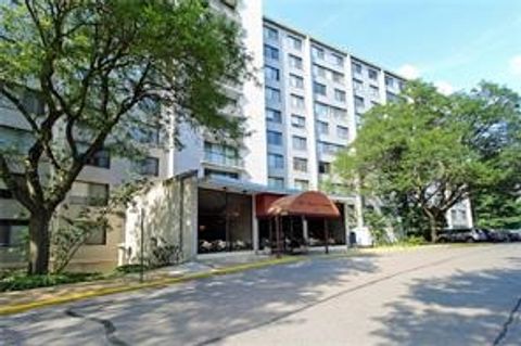 Photo of 1160 Bower Hill Rd #1101B, Pittsburgh, PA 15243 (MLS # 1724485)