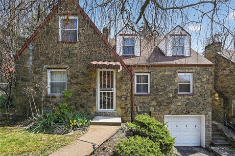 Photo of 2036 Sampson St, Pittsburgh, PA 15221 (MLS # 1746302)