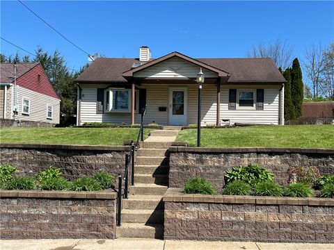 Photo of 203 Carson St, Springdale, PA 15144 (MLS # 1749645)