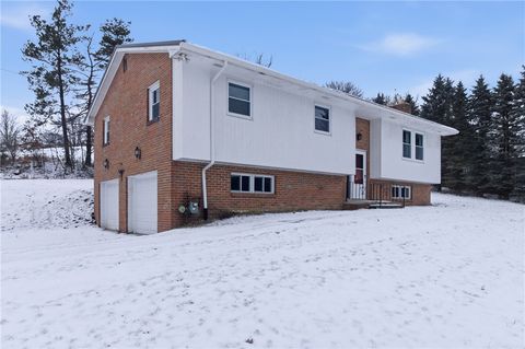 Photo of 185 Sunset Dr, Indiana, PA 15701 (MLS # 1735577)