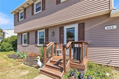 Photo of 660 Surfside Dr, Plum Boro, PA 15239 (MLS # 1732247)
