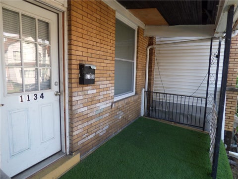 Townhouse For Rent - 1134 Race St St<br/> Stowe Twp, PA 15136