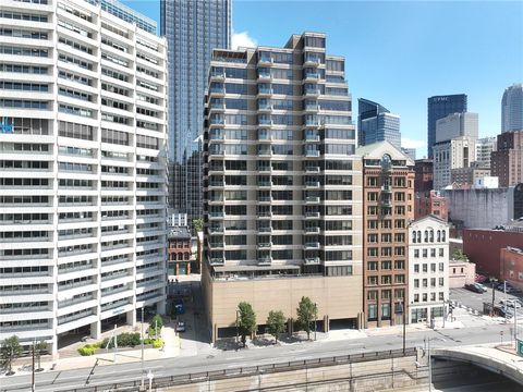 Photo of 151 Fort Pitt Blvd #606, Pittsburgh, PA 15222 (MLS # 1729358)