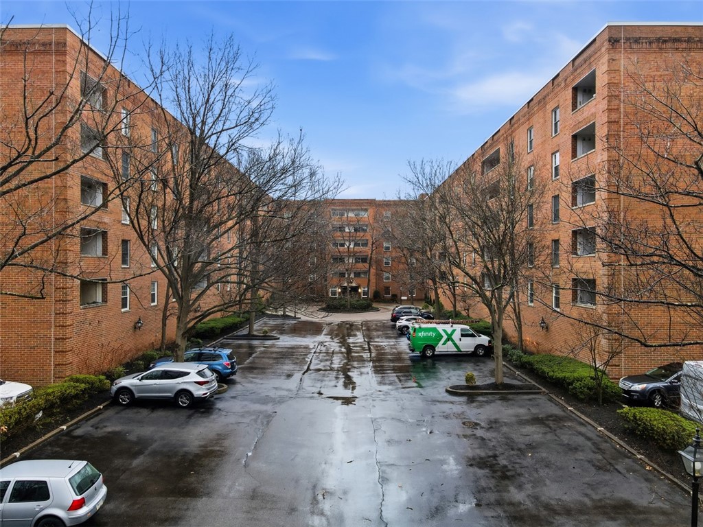 300 Fox Chapel Rd 407