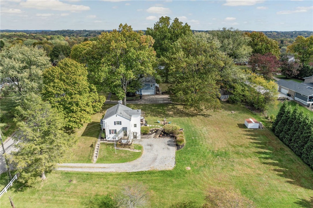 1553 Crestview Dr