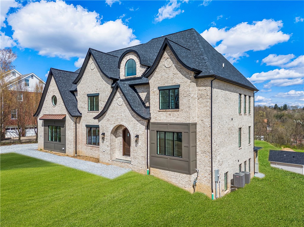 1651 Hollow Tree Dr