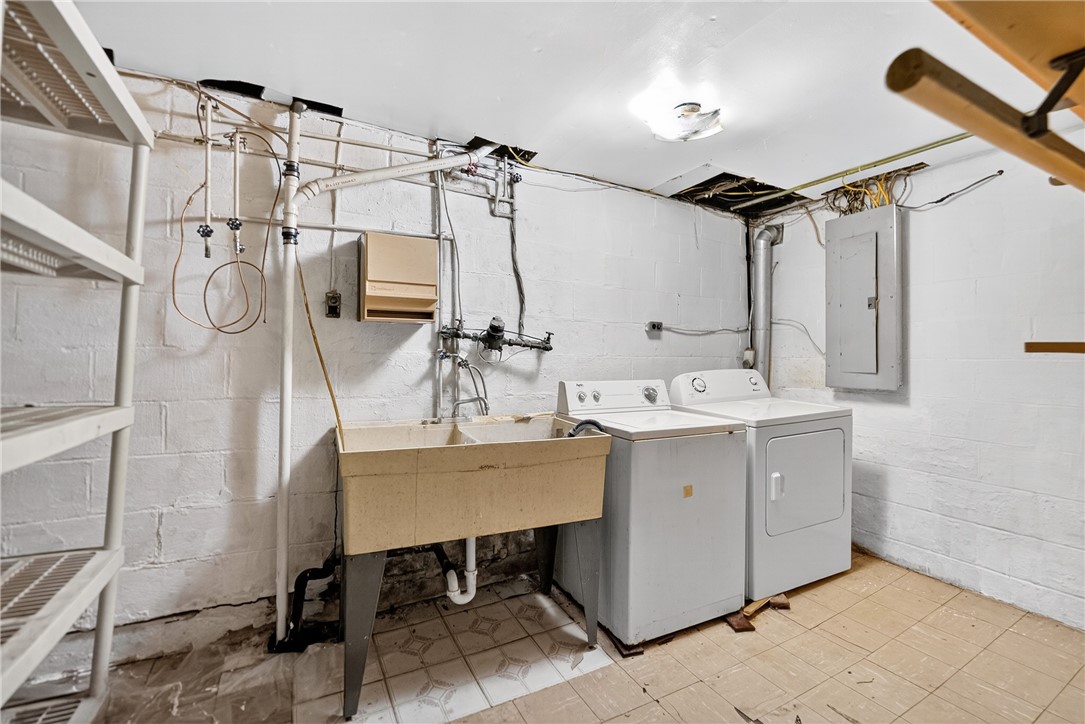 Moon/Crescent Twp, Pennsylvania 15108, United States, 3 Bedrooms Bedrooms, ,3 BathroomsBathrooms,Residential,Active,176091