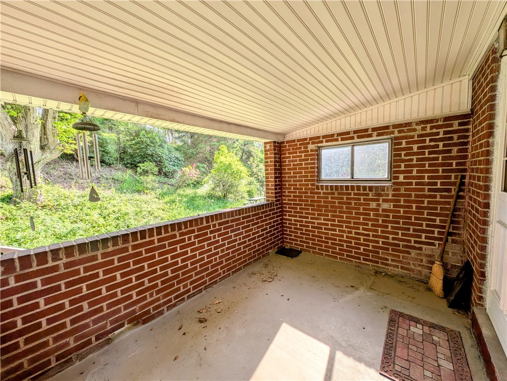 Unity Twp, Pennsylvania 15601, United States, 4 Bedrooms Bedrooms, ,2 BathroomsBathrooms,Residential,Contingent,133101