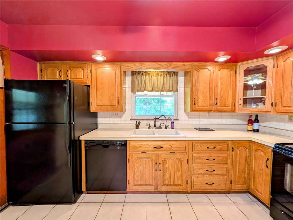 Unity Twp, Pennsylvania 15601, United States, 4 Bedrooms Bedrooms, ,2 BathroomsBathrooms,Residential,Contingent,133101