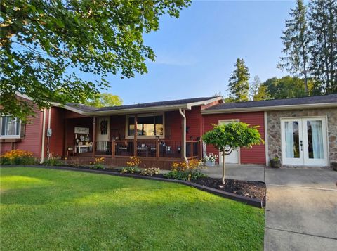 Photo of 10 Hittle Ave, Greenville, PA 16125 (MLS # 1744284)