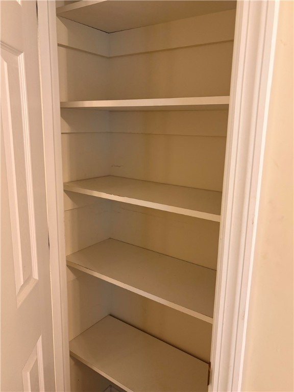 McCandless, Pennsylvania 15090, United States, 3 Bedrooms Bedrooms, ,3 BathroomsBathrooms,Residential,Active,202142