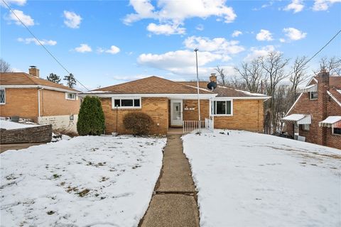 Photo of 836 Division St, West Mifflin, PA 15122 (MLS # 1735905)