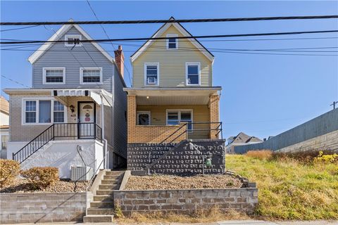 Photo of 411 Edith St, Pittsburgh, PA 15211 (MLS # 1738757)
