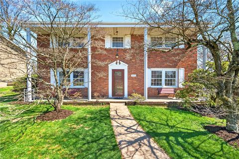 Photo of 171 Greenlea Dr, Coraopolis, PA 15108 (MLS # 1747259)