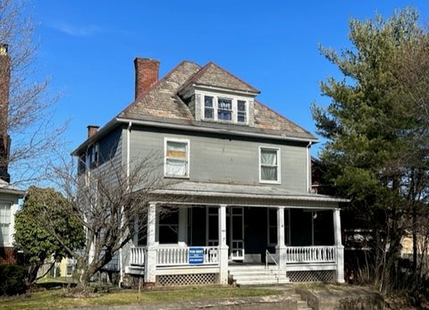 Photo for 100 Custer Ave