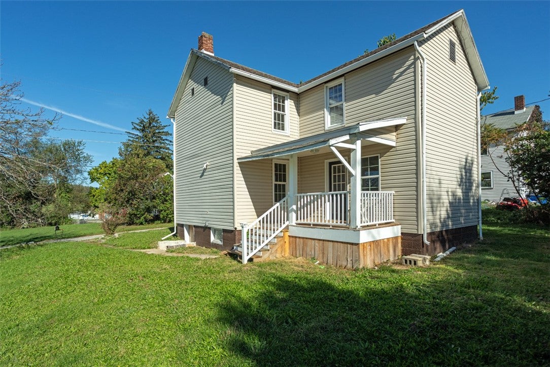 1211 Lawn Ave