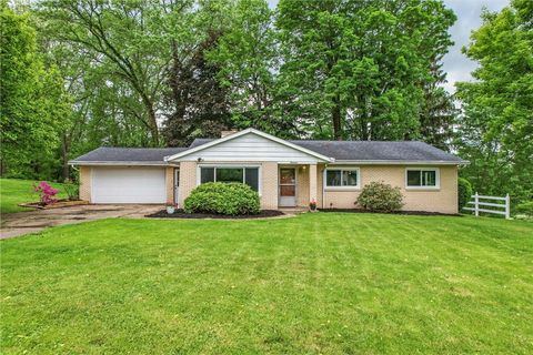 19 Ruth St Hempfield Twp - MER PA 16125