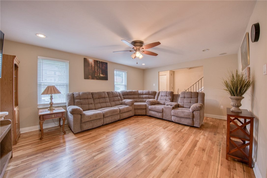 9098 COLLINGTON SQUARE
